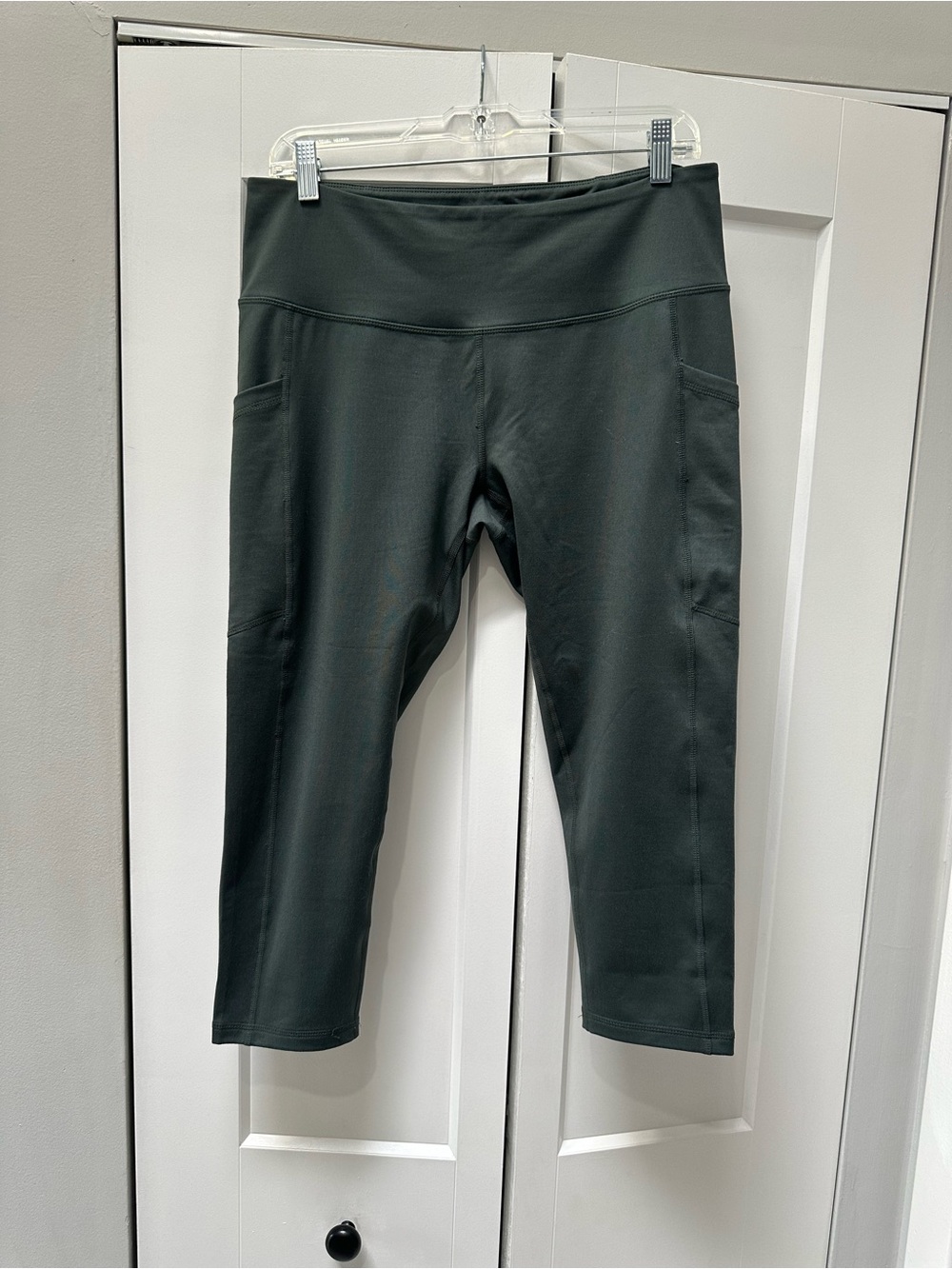 Z Zella Cropped Active Leggings - Olive Urban Green